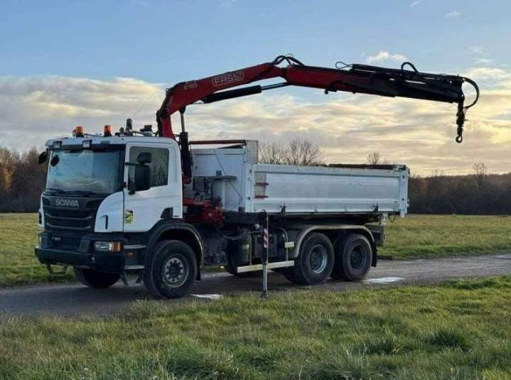 Camion bras grue